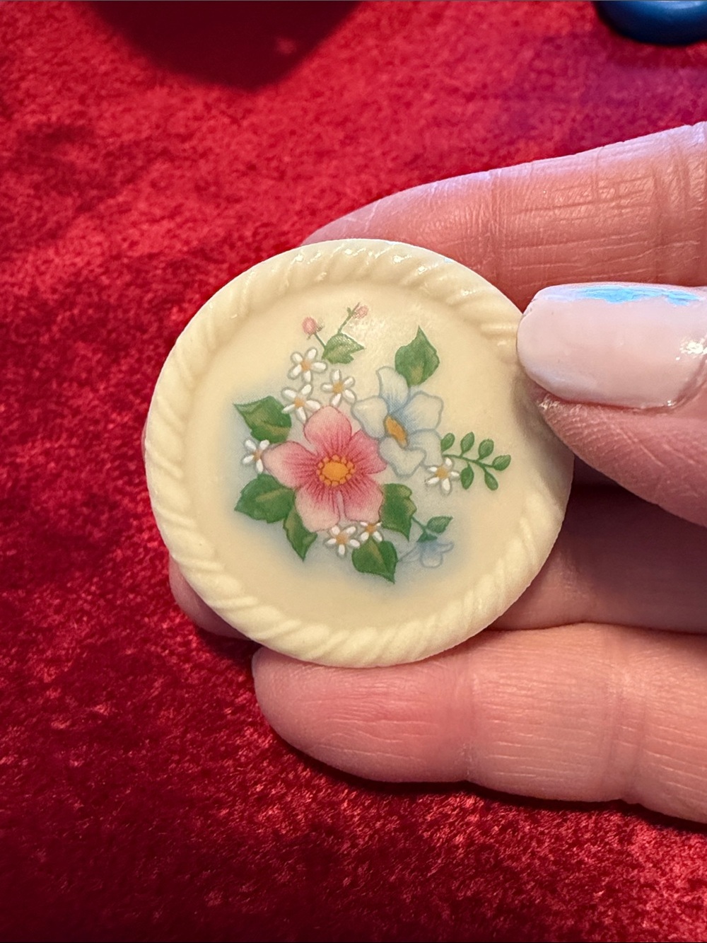 Vintage Avon porcelain  Floral pin- Pink Flower Motif like new condition no chip